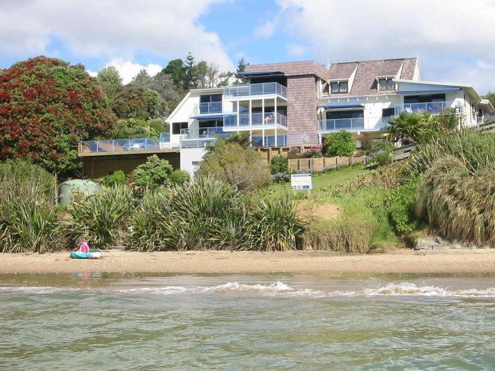 By The Bay Beachfront Apartments Mangonui Exterior foto